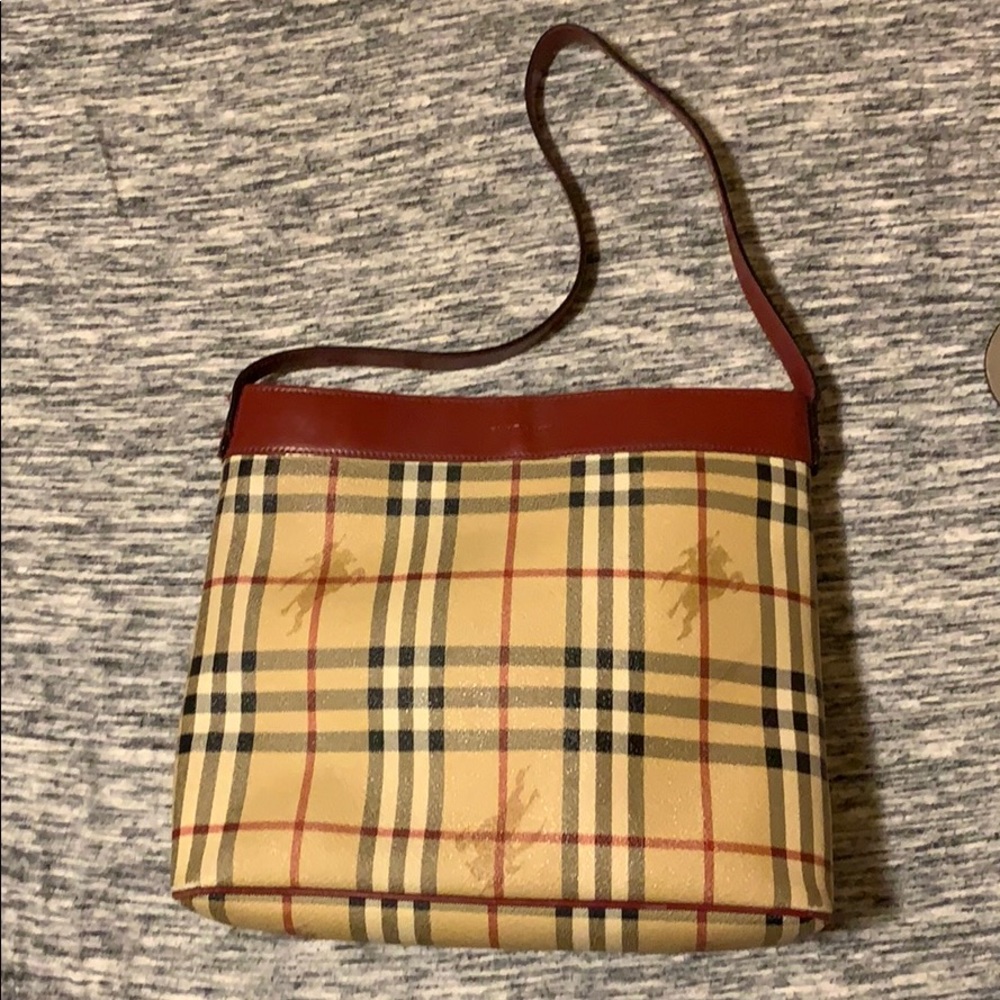 Burberry purse
